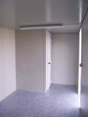 bungalow-sanitaire-6m-as4-interieur-piece-toilette.jpg