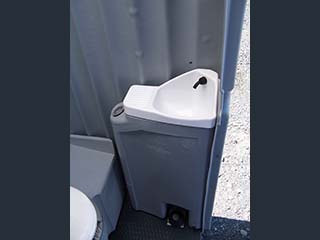 lave-mains-wc-chimique.jpg